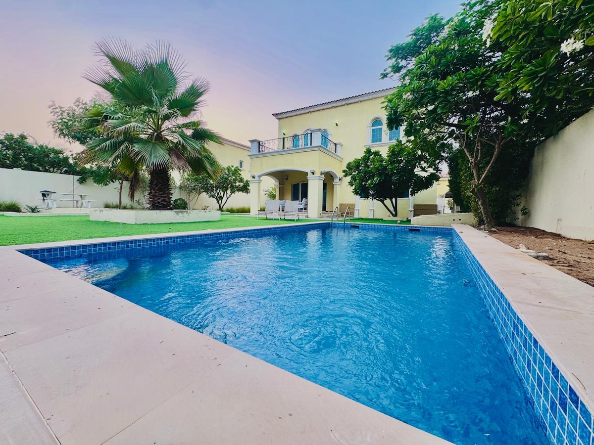 Private Pool Villa | Family Stay in Jumeirah Park