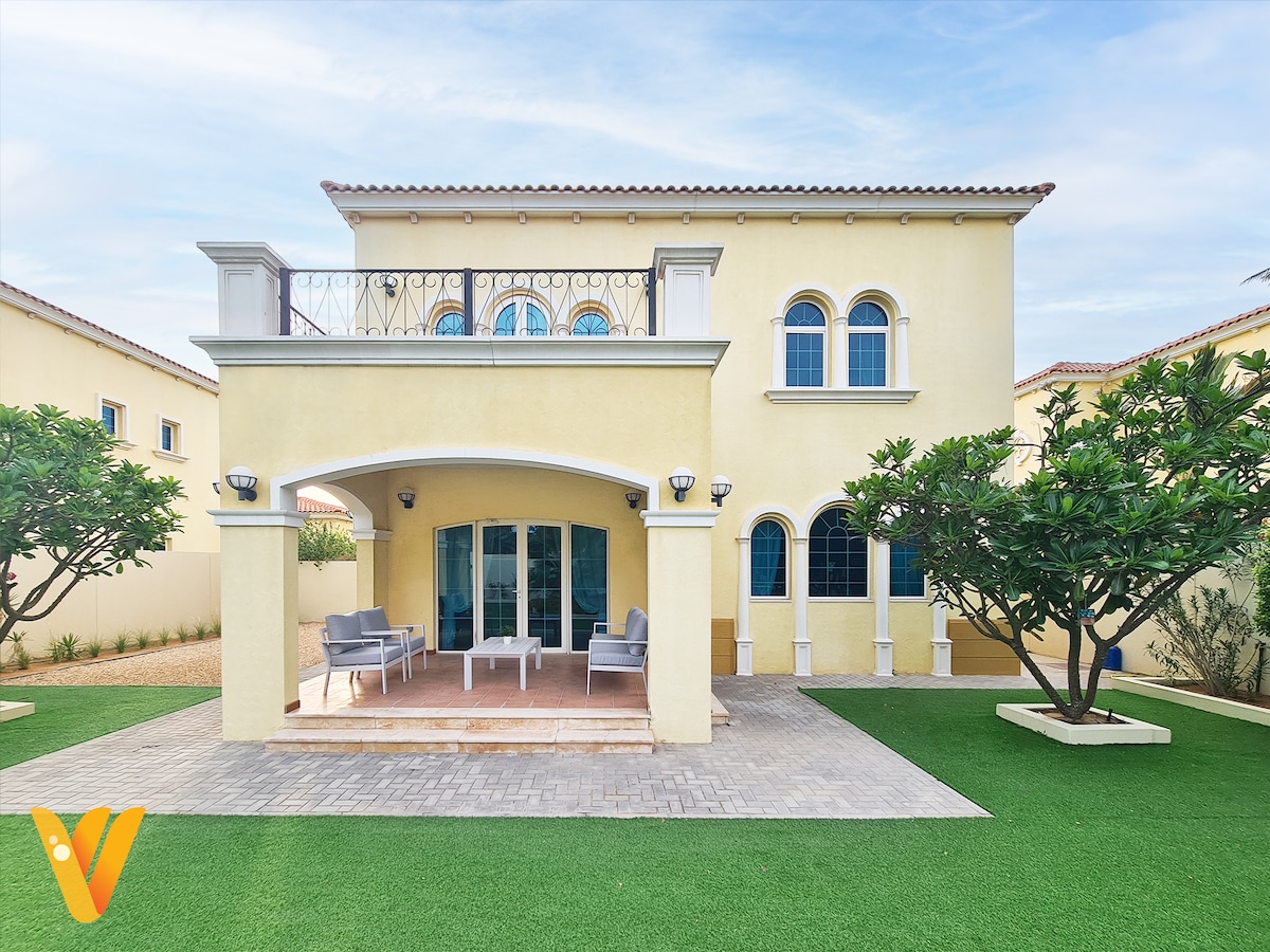 Private Pool Villa | Family Stay in Jumeirah Park
