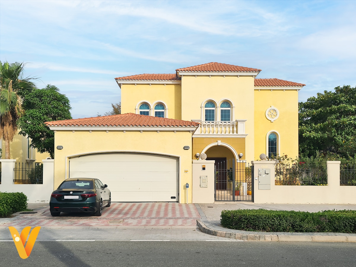 Private Pool Villa | Family Stay in Jumeirah Park