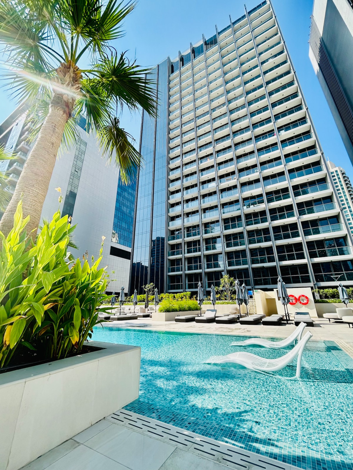 Stylish Studio w/ Burj View | Business Bay