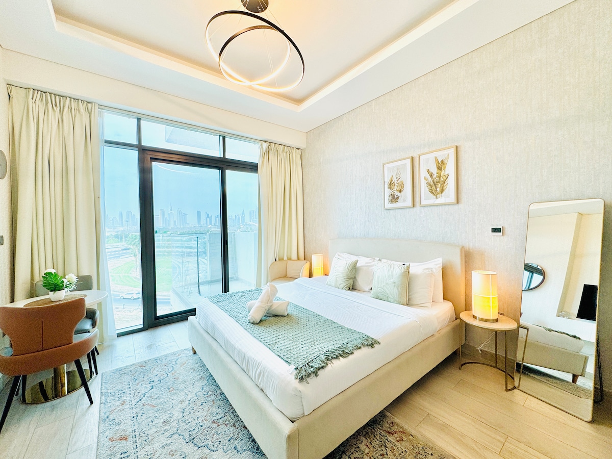 Studio w/ Burj & Skyline View | Al Jaddaf